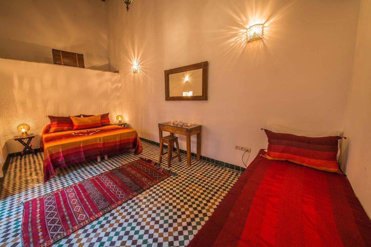 Riad Gzira Fez Buitenkant foto